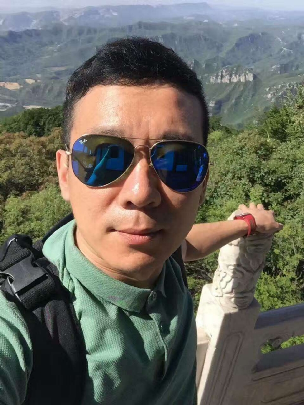 望穿秋水的第一张照片--新北交友中心